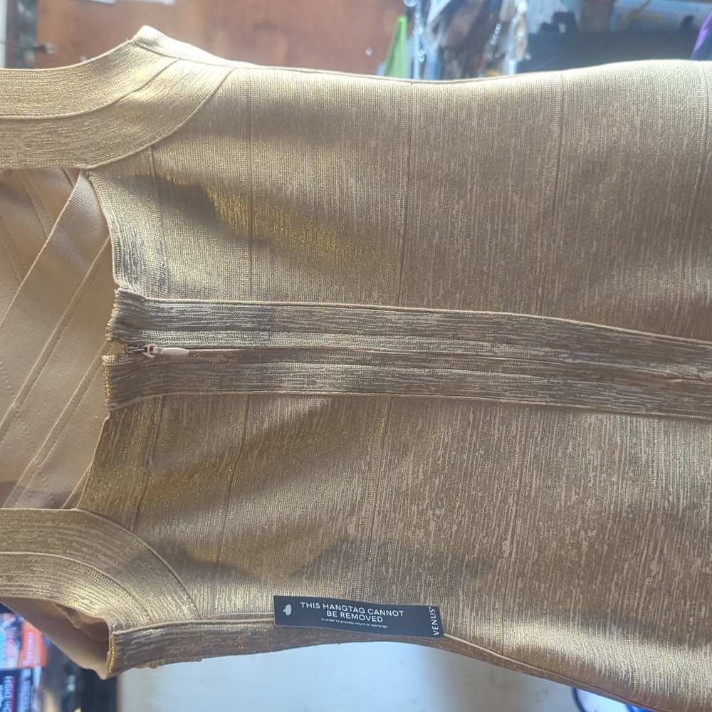 Dress - Picture 3 of 6